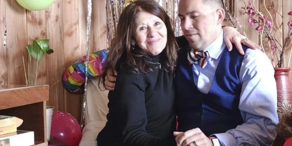 Son stolen at birth hugs Chilean mother for first time in 42 years