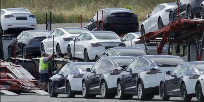 20,000 Teslas in Canada recalled over 'bad behaviour' at intersections