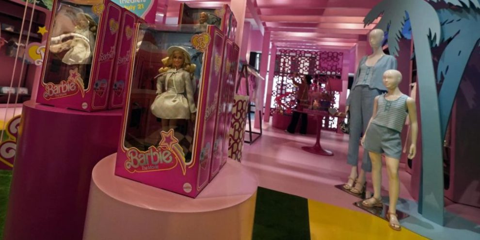 Trends we're over: Barbie, guilt tipping, pantyhose and more