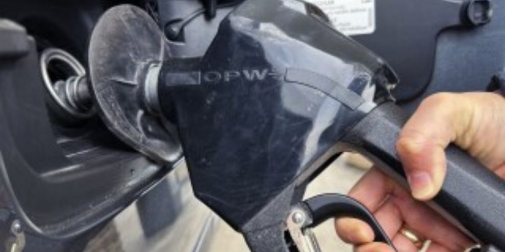 Double-swiping rewards card gets woman free gas, and a felony theft charge