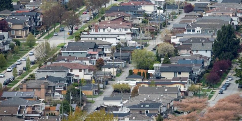 B.C. becomes first province to require three−day cooling−off period for homebuyers