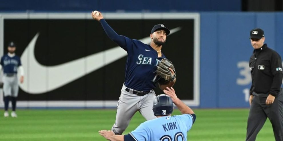 Ty France’s two−run homer leads Mariners past Blue Jays 5−1 as Seattle avoids sweep