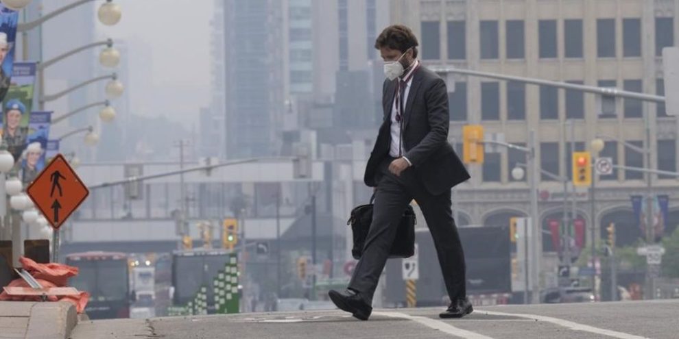Air quality, heat alerts blanket most of Canada