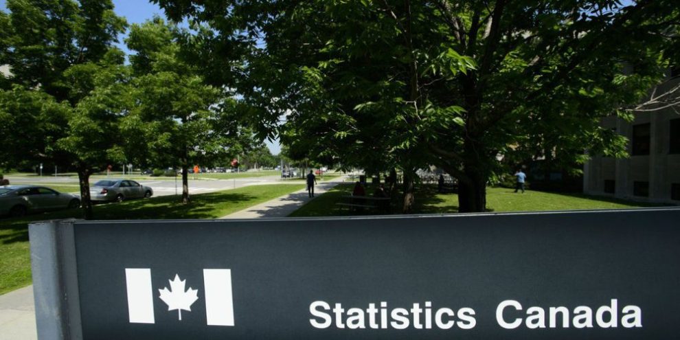 Canadian incomes went up in 2020 amid uptake of pandemic benefits: census data