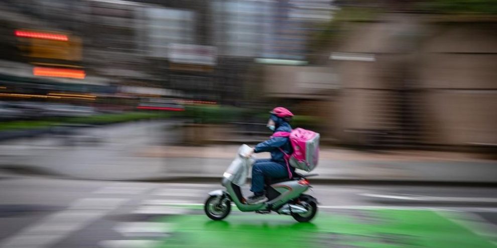 Metrolinx to ban some e-bikes on GO trains