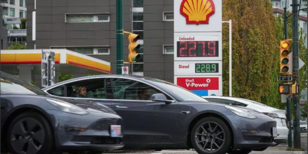 Experts torn over when 'demand destruction' could trigger gasoline price relief