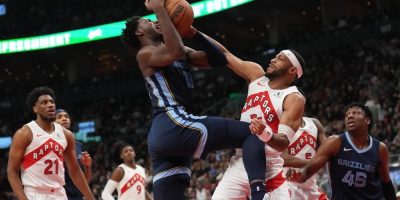 Jaren Jackson Jr. leads hurting Grizzlies past Raptors 108−100