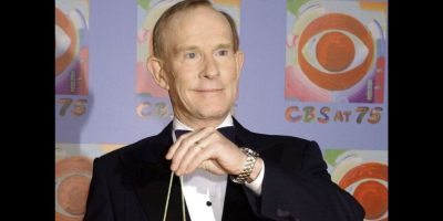 Tom Smothers - AP