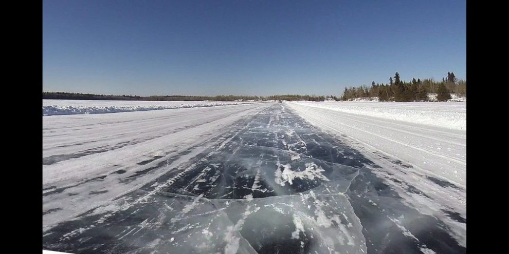 The warmest winter on record in Canada has spelled widespread issues for First Nations in northern Ontario connected to a network of winter roads built over frozen land, rivers and lakes. A winter road which crosses Shoal Lake to Shoal Lake 40 First Nation is photographed on Wednesday, Feb. 25, 2015. THE CANADIAN PRESS/John Woods