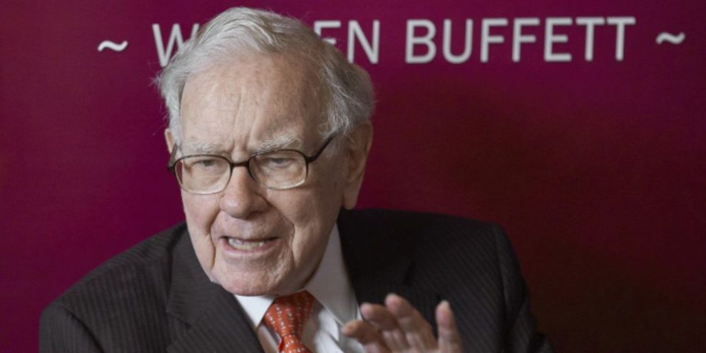 Warren Buffett - AP