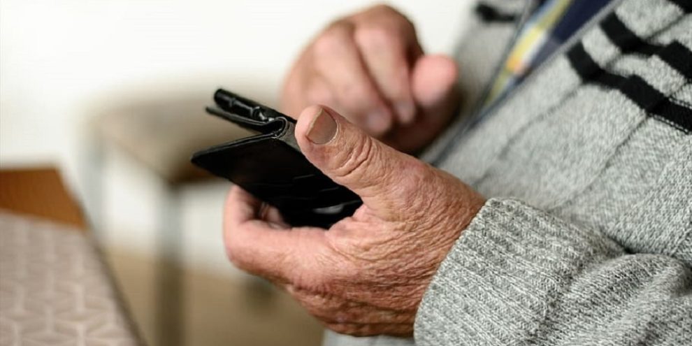 Have a pacemaker? Keep your cell phone at least 6 inches away