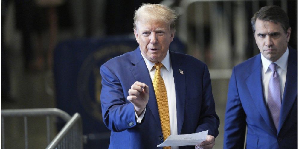 Stormy Daniels describes meeting Trump during occasionally graphic ...