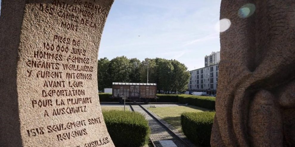 Holocaust survivors mark 80 years since mass Paris roundup