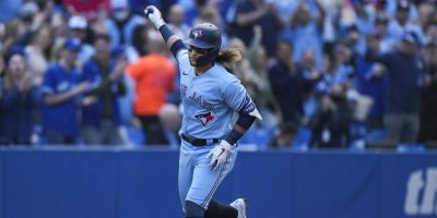 Bichette and Chapman’s home runs lift Blue Jays over Mariners 6−2