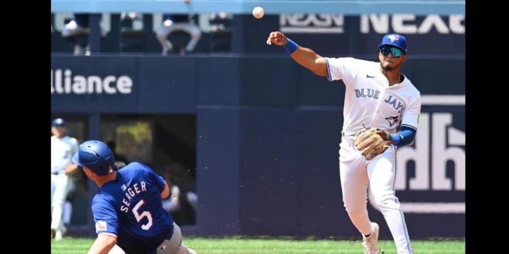 Guerrero, Varsho help Blue Jays sweep Rangers with 7-3 victory