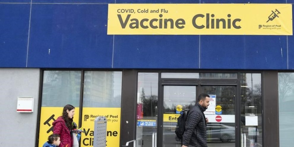 Ontario NDP, Liberals call for plan on expanded fourth COVID vaccine shots