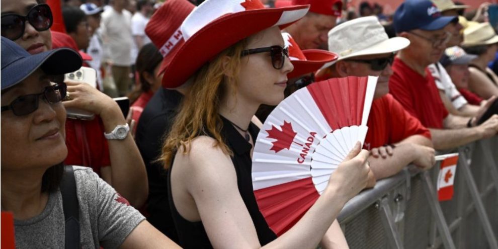 Are you proud to be Canadian? Poll suggests that feeling is dwindling, for some