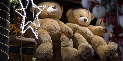 Large stuffed bears via pexels