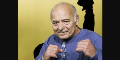 Burt Young ( papulie) AP Photo/Kevork Djansezian, File