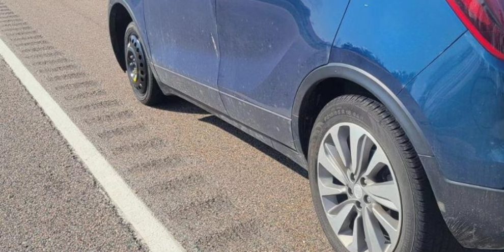 Motorist stopped for stunt driving on Highway 400 had improper front tire: OPP