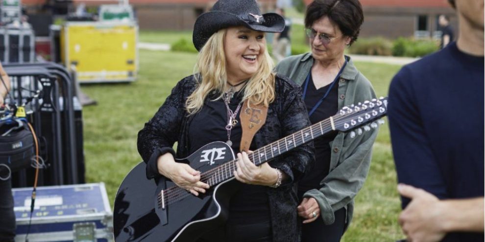 Melissa Etheridge connects with incarcerated women in new docuseries 'I'm Not Broken'