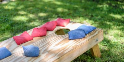 Outdoor games diy - cornhole