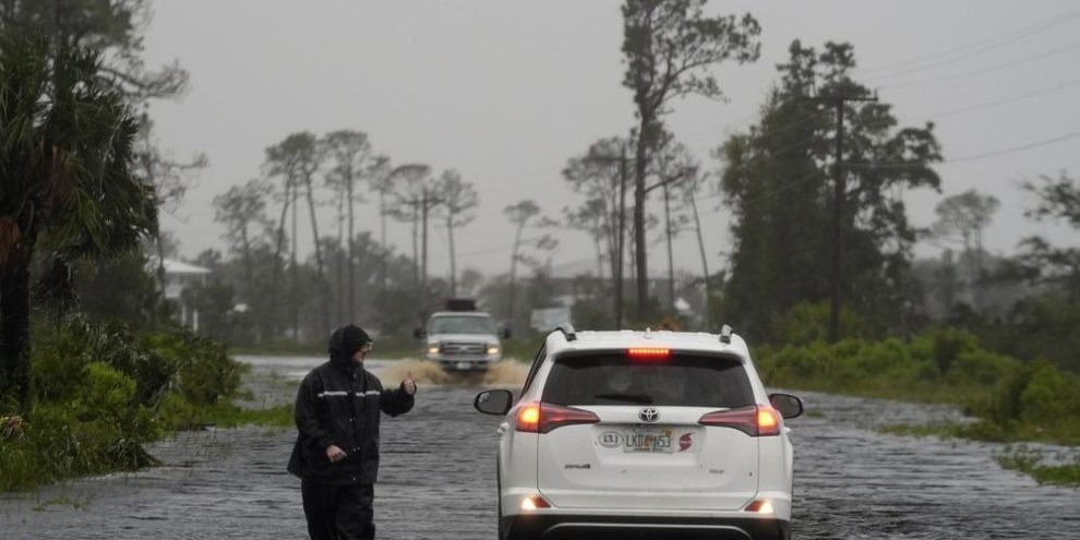 Hurricane Debby makes landfall in northern Florida as Category 1 storm