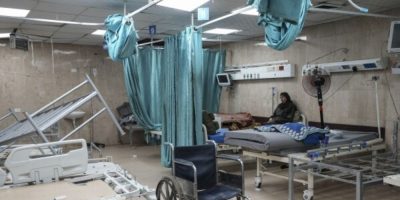 Hospital in central Gaza empties out as Israeli forces draw near