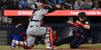 Mets take advantage of sloppy defence in 3-2 victory over Blue Jays