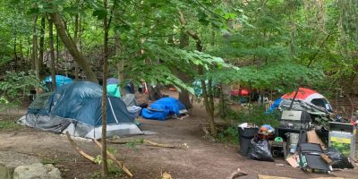 Advocates gather at Berczy Park homeless encampment as 72 hour deadline passes regarding bylaw infractions