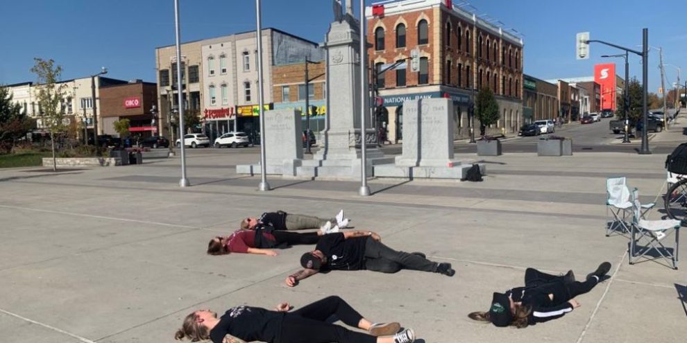 Barrie die-in