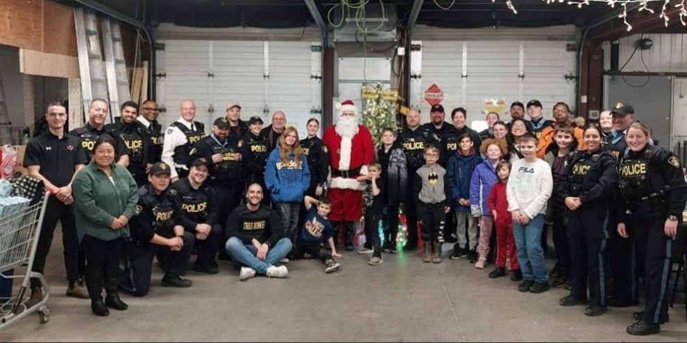 Kids 'Shop with a Cop' in Alliston