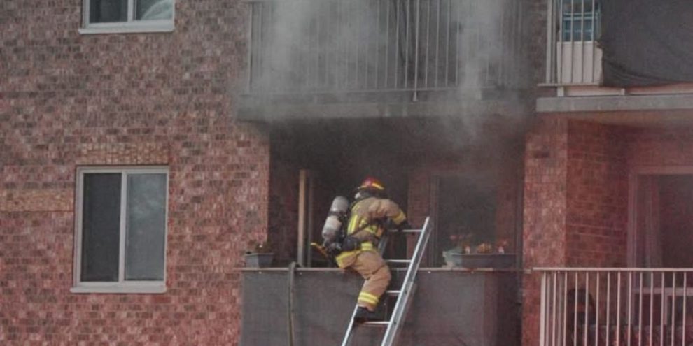 Barrie, apartment fire