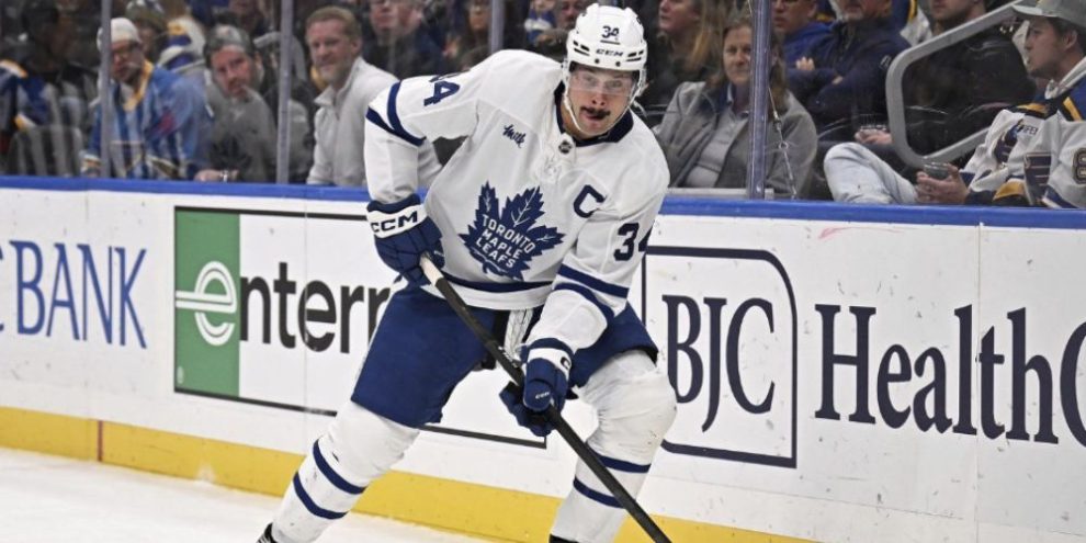 Maple Leafs' Matthews says Wednesday return possible after visiting doctor in Germany