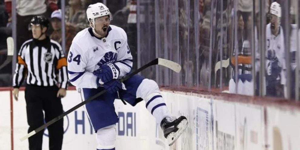 Matthews scores in overtime to lift Maple Leafs to 2-1 win over Devils