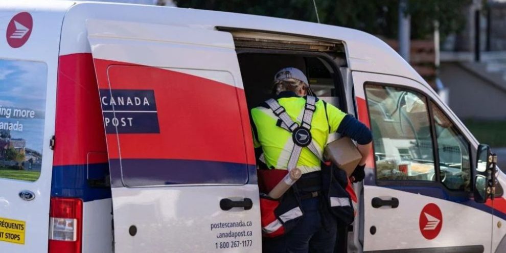 Retail council calls for government intervention in Canada Post strike