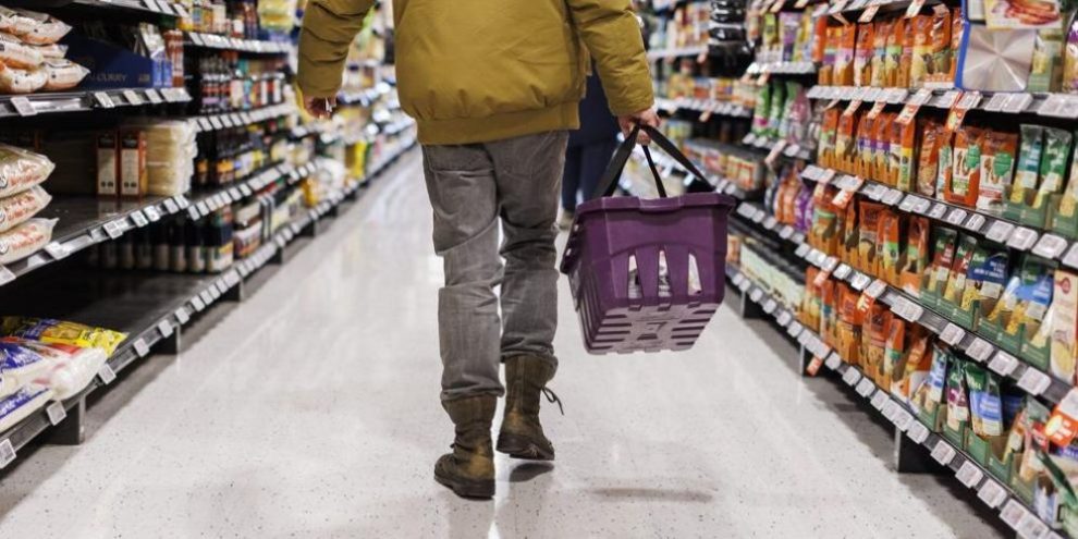 report shows how much Canadians will spend on food in 2025