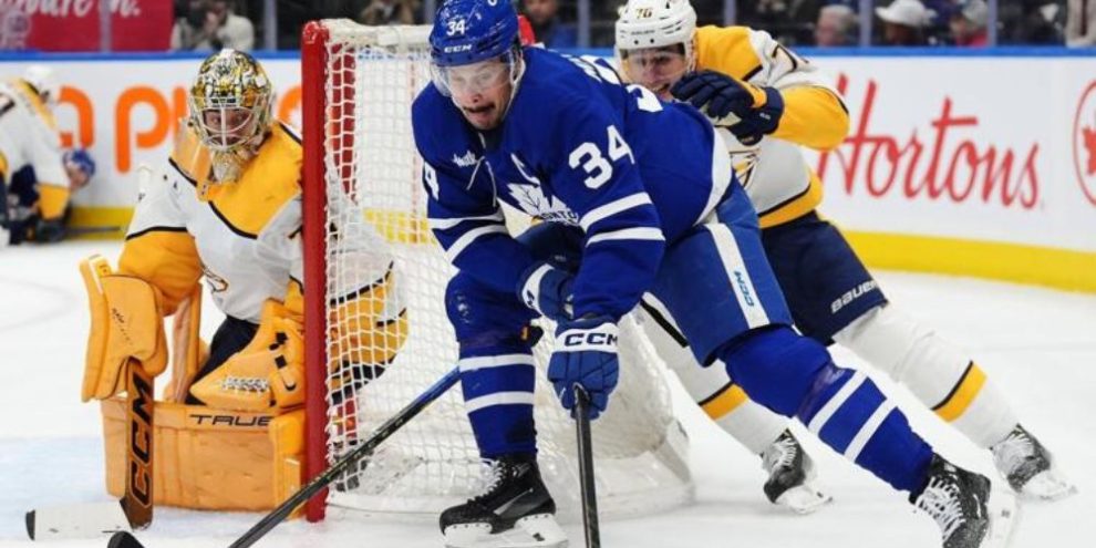 Matthews scores twice early in third period, Leafs come back to down Predators 3-2