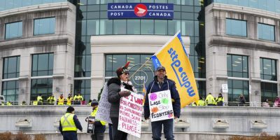 Canada Post presents union with 'framework' to reach deal as strike continues