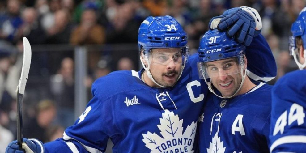 Tavares registers 14th career hat trick, Maple Leafs roar back to down lowly Sabres