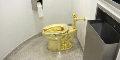 AP - golden toilet