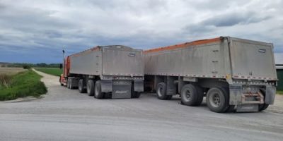Trucks removed from road - OPP - Springwater