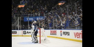 Winnipeg Jets goalie Connor Hellebuyck