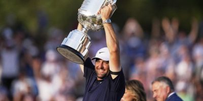 Scottie Scheffler raises Wanamaker Trophy