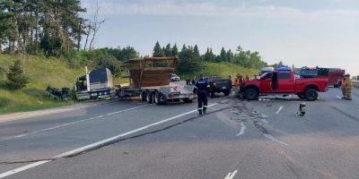 Barrie - Highway 400 - transport truck