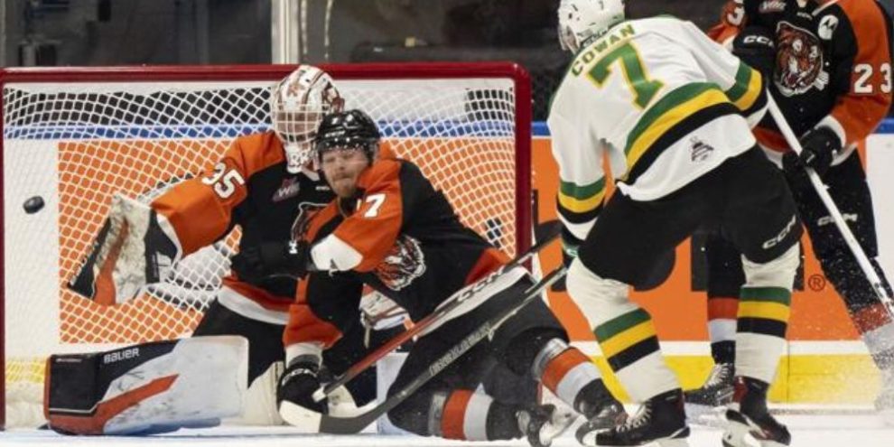 Knights capture third Memorial Cup title with dominant 4-1 win over Tigers