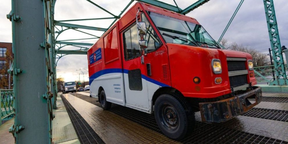 Canada Post delivery truck