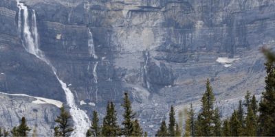 CP - rock slide - Banff
