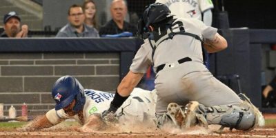 Late homer lifts Yankees over Blue Jays 5-4 to cut Toronto's AL East lead to 3