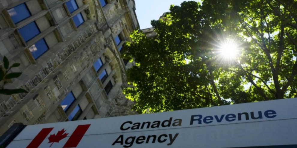 Federal union launches campaign denouncing cuts at CRA call centres